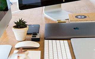 曼联这是奔着争冠去啊？2.3亿买前锋只是开始，还要再买多纳鲁马